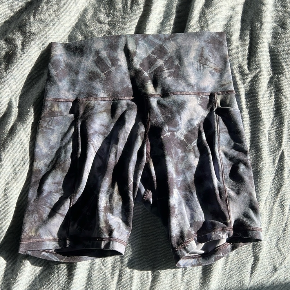 Athleta bike shorts with pockets